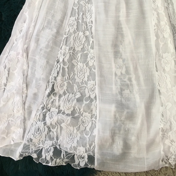 *SOLD*Venus sexy white maxi w/smocked top & lace - Picture 6 of 6